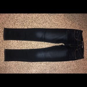 American Eagle Skinny Jeans. Slightly worn.